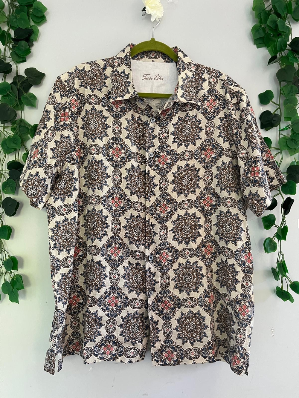 Tasso Elba Cream Short-Sleeve Button-Down with Navy and Brown Medallion Print